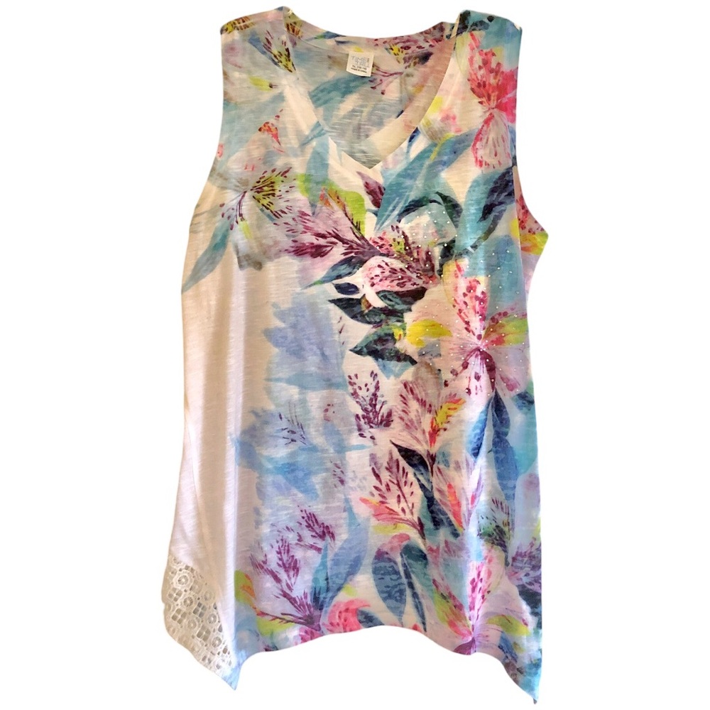 Time and Tru Floral Sleeveless Top New